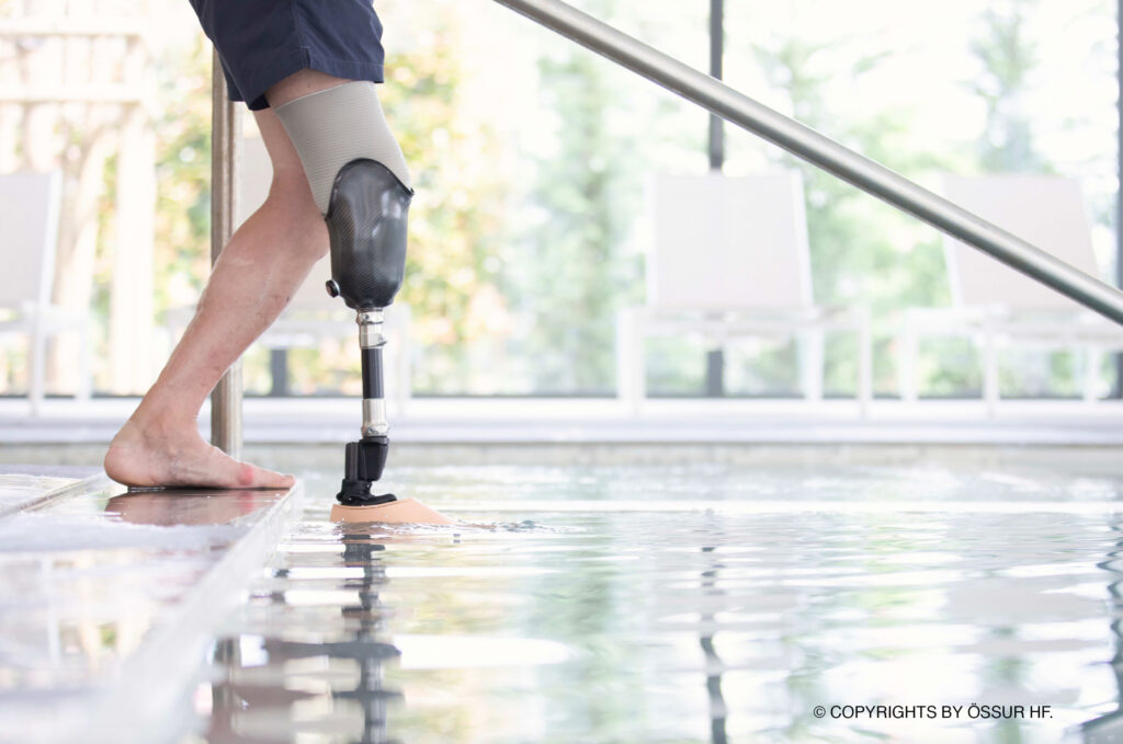 Wasserfeste Badeprothese im Einsatz